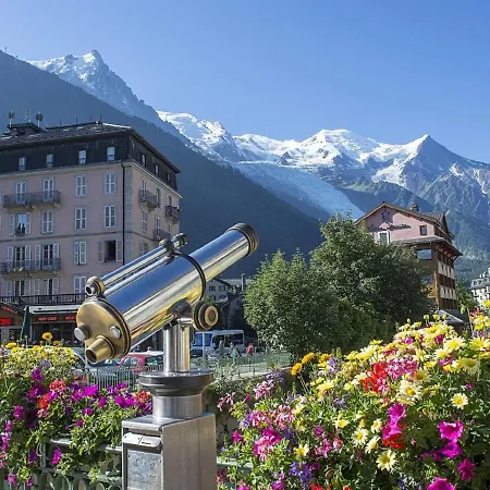 In Duplex Of A Chalet Located In The Area Of Les Pecles * 샤모니