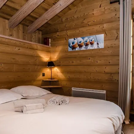 In Duplex Of A Chalet Located In The Area Of Les Pecles *