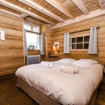 In Duplex Of A Chalet Located In The Area Of Les Pecles