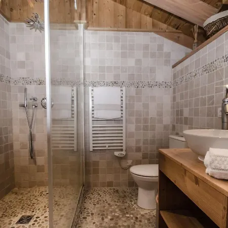 아파트 In Duplex Of A Chalet Located In The Area Of Les Pecles