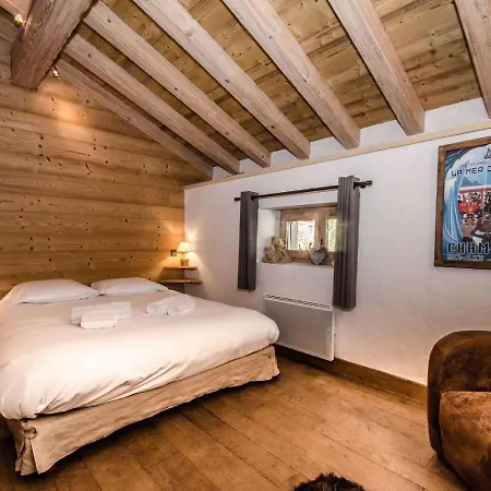 In Duplex Of A Chalet Located In The Area Of Les Pecles