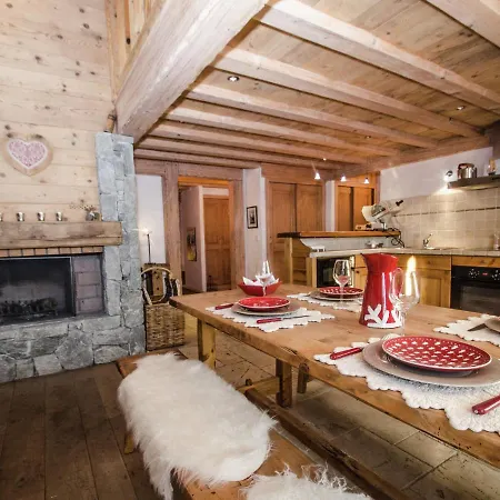 In Duplex Of A Chalet Located In The Area Of Les Pecles *